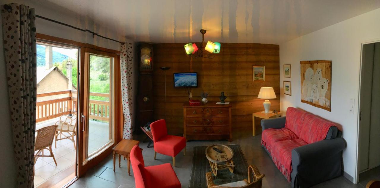 De L'orceyrette, Ideal Pour Un Couple Ou Famille Avec 2 Enfants